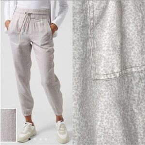 Athleta Cabo 100% linen cheetah print pocket drawstring jogger Size 6